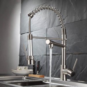 Best Traditional Kitchen Faucets – Reviews and Buying Guide