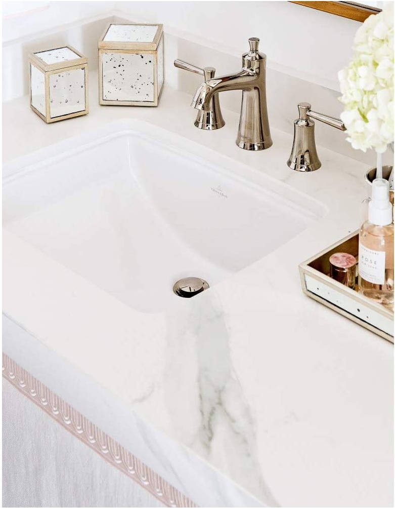 Transitional Bathroom Faucets 4