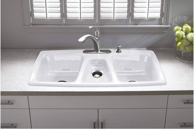Transitional Bathroom Faucets 5