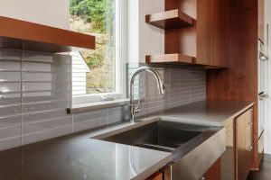 Farmhouse Sink Pros and Cons: Making an Informed Choice - Blog - 2