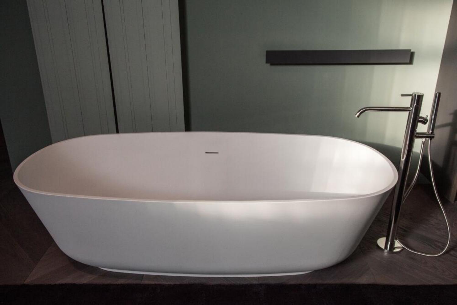 Exploring Elegance and Functionality: The Best Freestanding Tub Faucets - Blog - 2